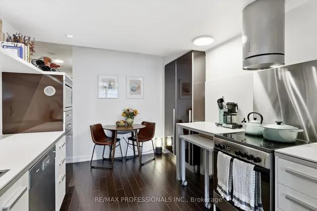 38 Dan Leckie Way #1605, Toronto 4