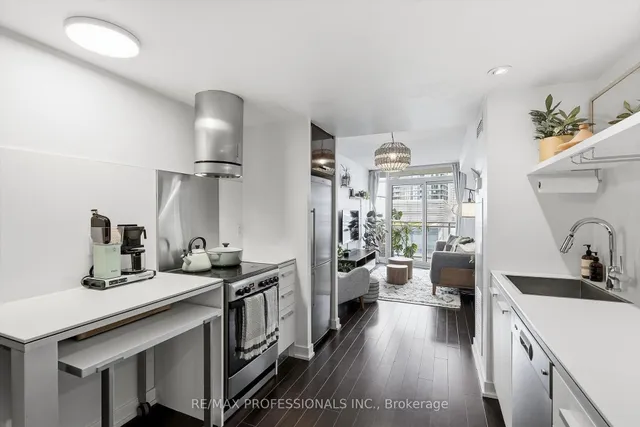 38 Dan Leckie Way #1605, Toronto 5