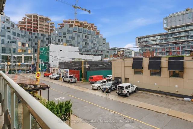 19 Brant St #204, Toronto 3