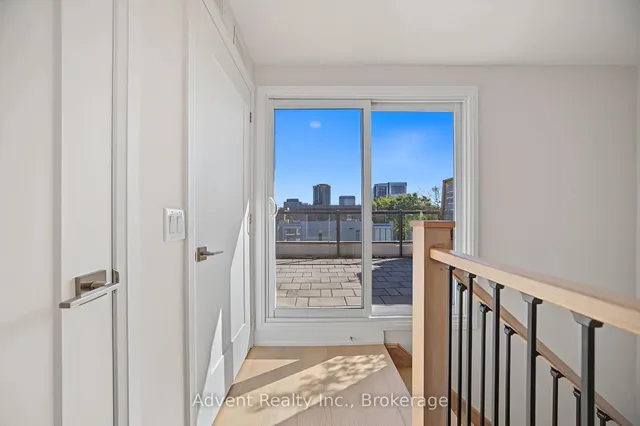 18 Greenbriar Rd #3, Toronto 4