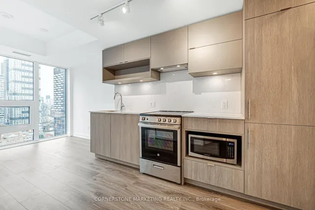100 Queen St #2516, Toronto 2