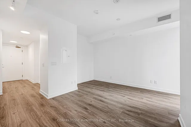 100 Queen St #910, Toronto 3