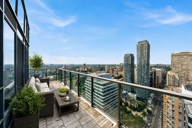 955 Bay St #3807, Toronto 3