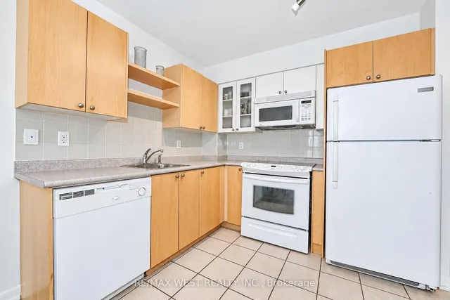 600 Fleet St #522, Toronto 4