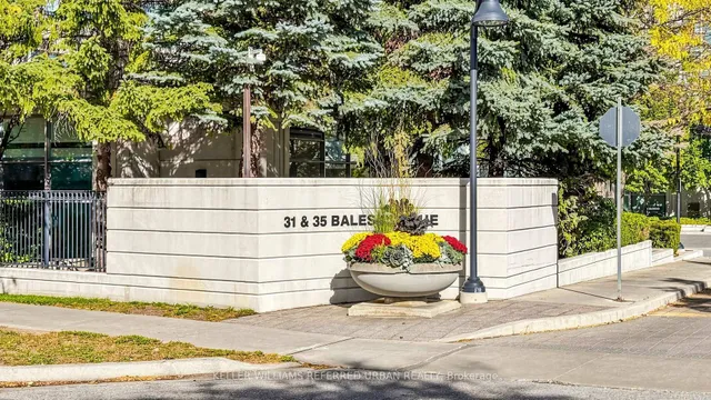 35 Bales Ave #511, Toronto 3