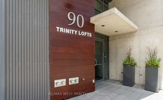 90 Trinity St #303, Toronto 4