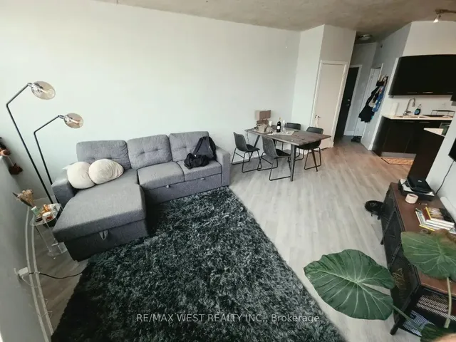 90 Trinity St #303, Toronto 3