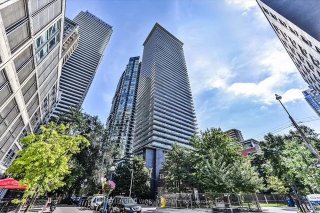 33 Charles St #1704, Toronto 2