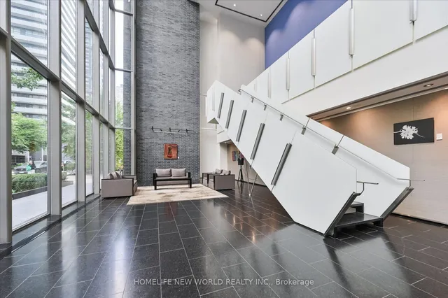 33 Charles St #1704, Toronto 3