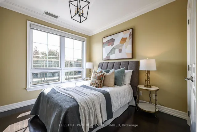 21 Burkebrook Pl #517, Toronto 4