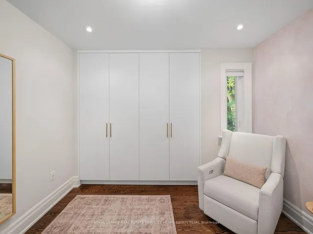 29 Maxwell Ave, Toronto 4
