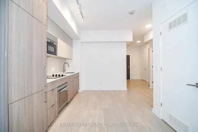 840 St Clair Ave #205, Toronto 4