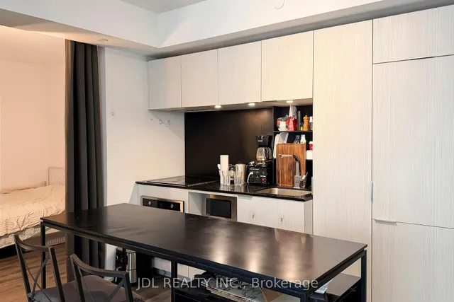 77 Shuter St #501, Toronto 5