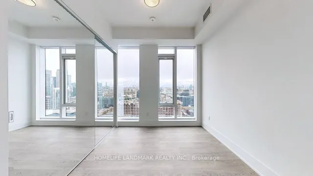 480 Front St #2004, Toronto 5