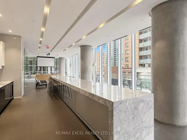 15 Grenville St #5004, Toronto 2