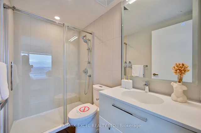 15 Grenville St #5004, Toronto 5