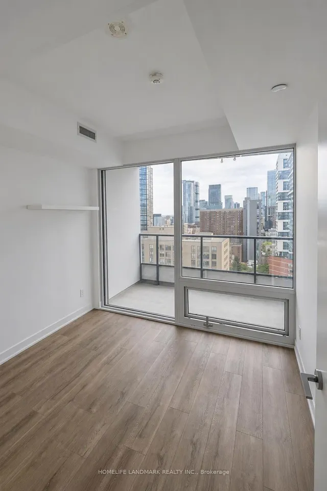 85 Wood St #2117, Toronto 4