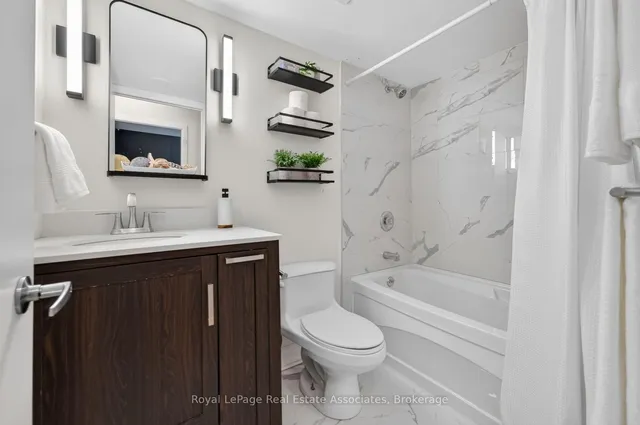 415 Jarvis St #206, Toronto 5