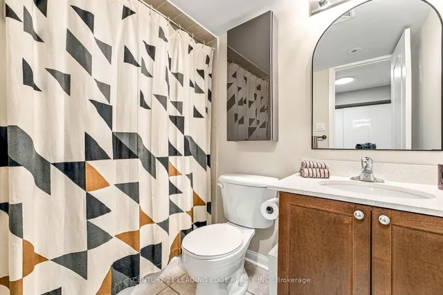 98 Carr St #TH5, Toronto 5