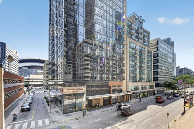 250 Wellington St #339, Toronto 2
