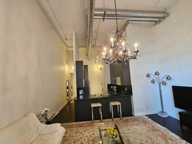 380 Macpherson Ave #210, Toronto 3