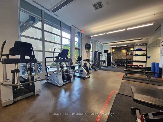 380 Macpherson Ave #210, Toronto 5