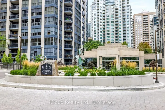 18 Hollywood Ave #800, Toronto 2