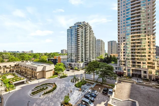 18 Hollywood Ave #800, Toronto 5