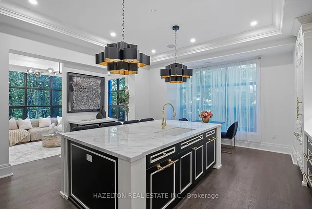200 Russell Hill Rd #303, Toronto 5
