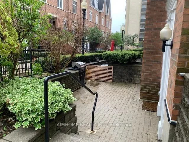 100 Redpath Ave #1, Toronto 2
