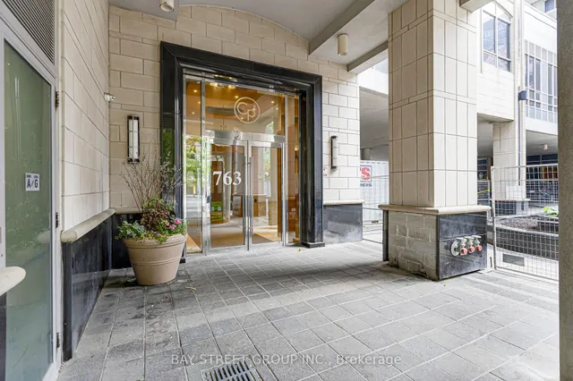 763 Bay St #4105, Toronto 3