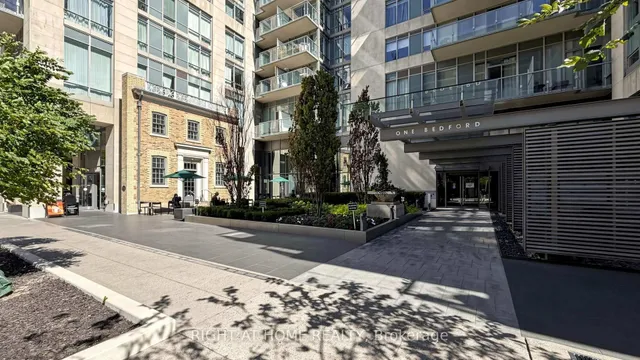 1 Bedford Rd #422, Toronto 3