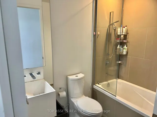 1 Bloor St #4409, Toronto 4