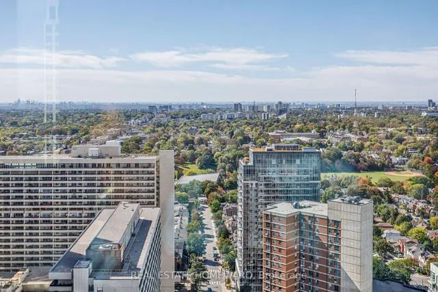 30 Roehampton Ave #3102, Toronto 2