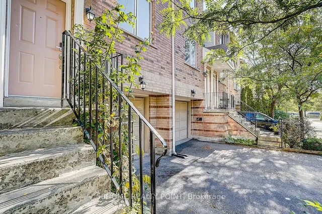 8D Leaside Park Dr, Toronto 3