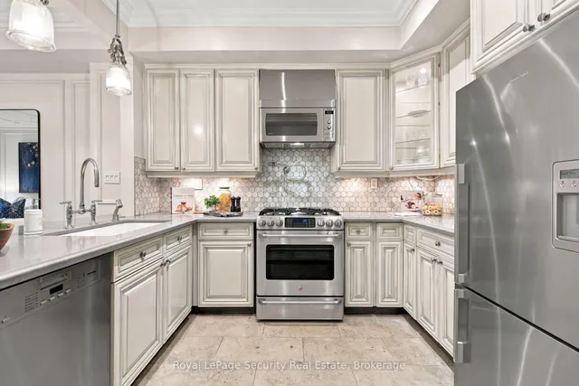 645 Davenport Rd #16, Toronto 2