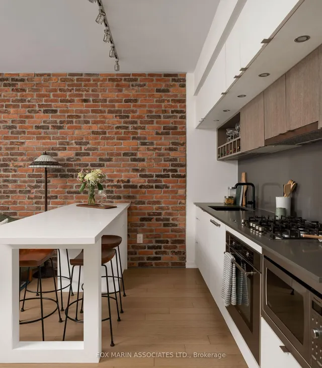 138 St Helens Ave #512, Toronto 5