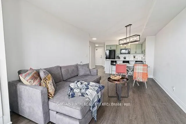 245 Davisville Ave #613, Toronto 4