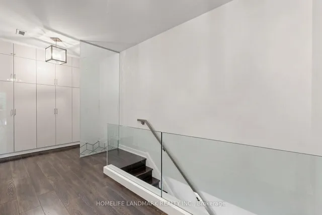 110 Charles St #Th03, Toronto 4