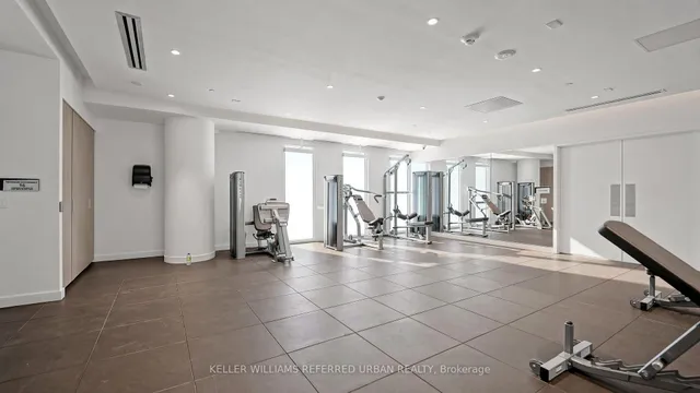 238 Simcoe St #2403, Toronto 2
