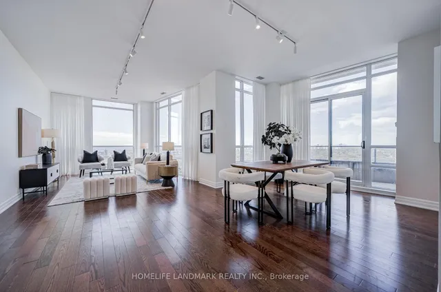 500 St Clair Ave #2302, Toronto 5