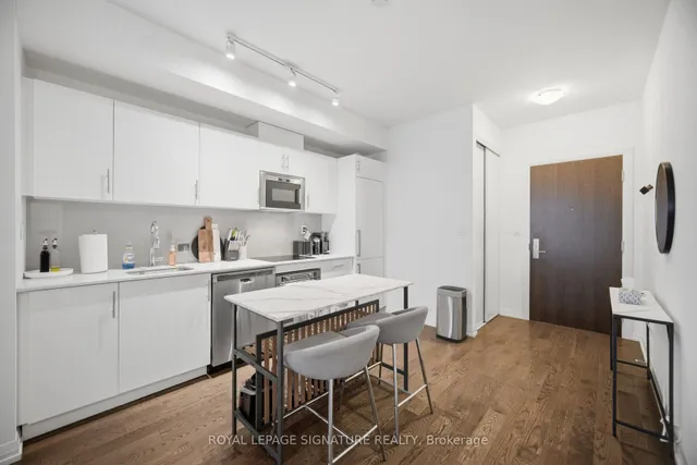 460 Adelaide St #1801, Toronto 3