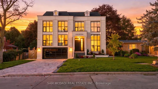 6 North Hills Terr, Toronto 3