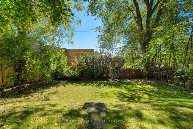 55 Wembley Rd, Toronto 4