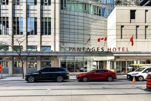 200 Victoria St #1214, Toronto 3