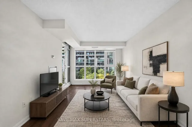 35 Bastion St #714, Toronto 2