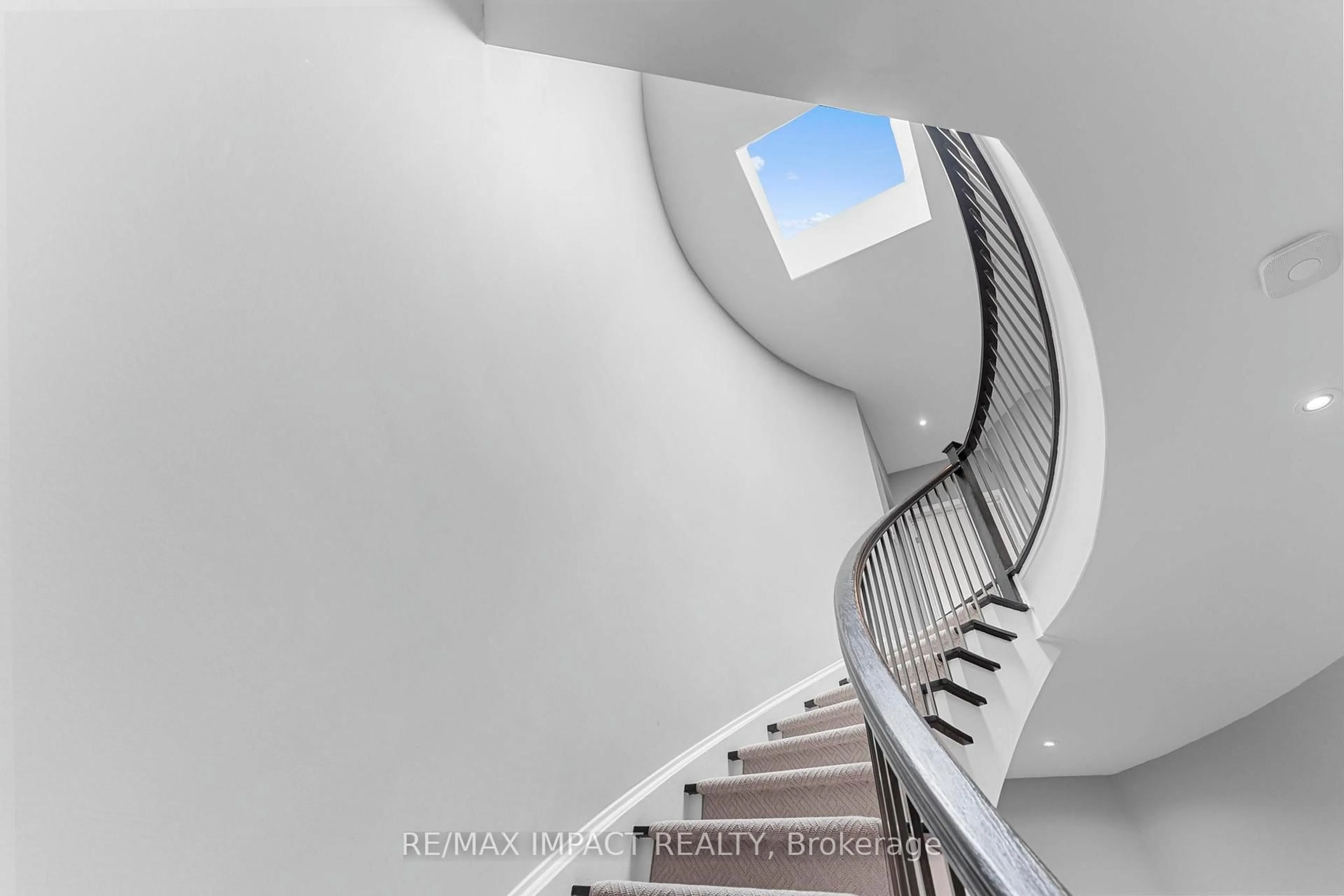 trreb/IMG-C13835508_0b8c75ed-9cb4-48dd-a15a-cbcfa6056d77-l.jpg