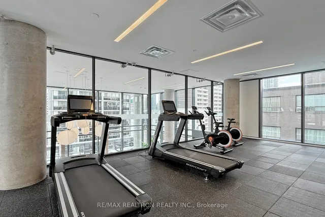 81 Wellesley St #2001, Toronto 5