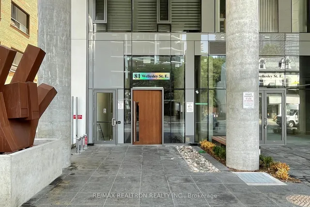 81 Wellesley St #2001, Toronto 2