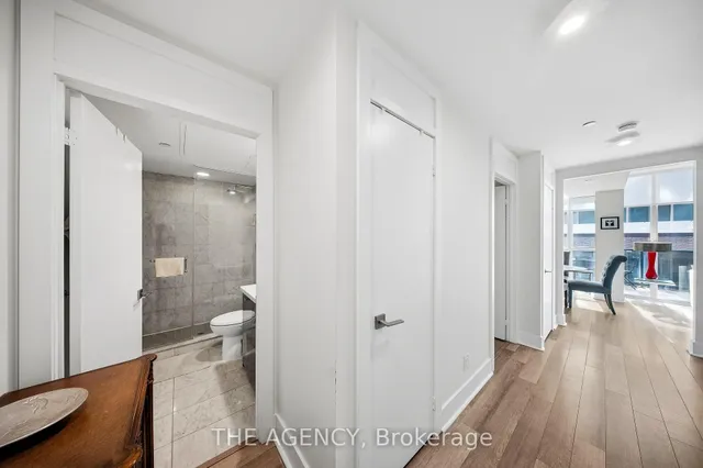 32 Davenport Rd #401, Toronto 5